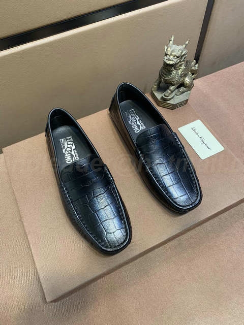Salvatore Ferragamo Men's Shoes 137